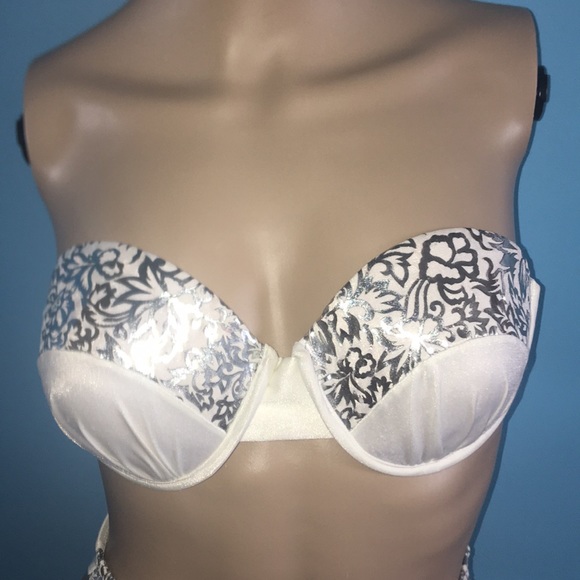 Bikini - Picture 2 of 5